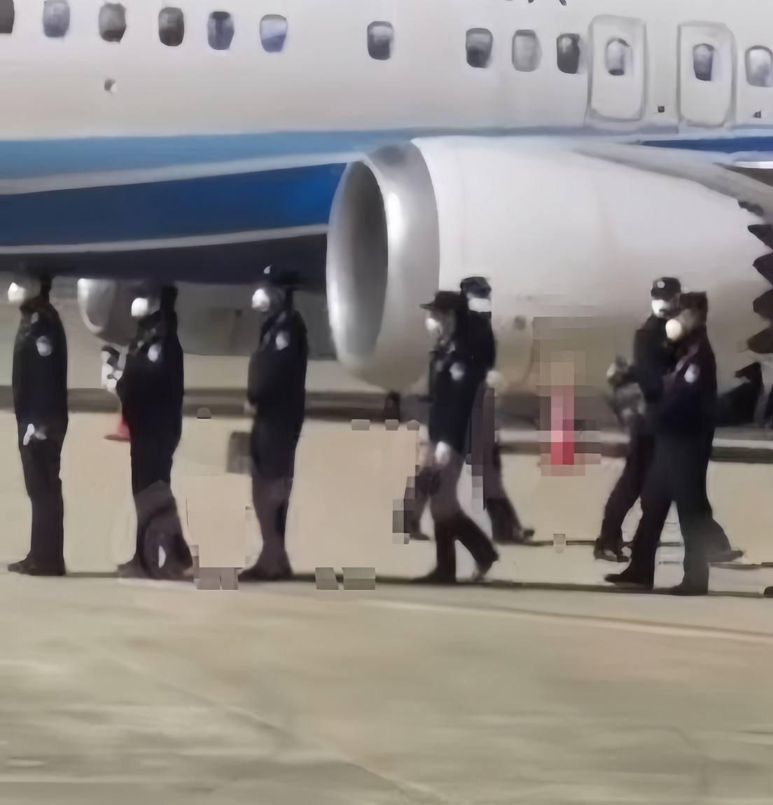 🎥曝光:#狗推 #回国 #注意 国内大量条子蜀黍们昨晚已经落地金边机场了 西港的狗推们做好迎接的准备吧