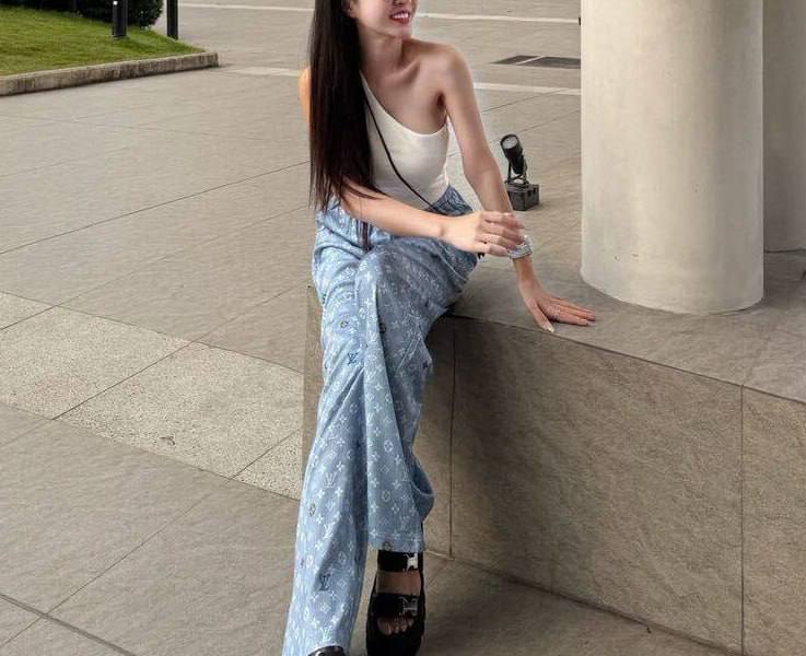 🎥曝光:#吐槽 哎 电信诈骗 你把中国人害惨了 详细说说本人被在菲律宾认识的女孩电信诈骗的事 狗推们想笑就笑吧 哎 也怪我 那女的在菲外号Mia 18年和mia在pasay认识 ...