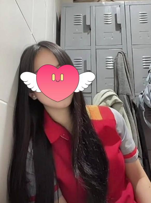 🎥曝光:#菲律宾 #东南亚故事会 我爱这个女人 我想问一下群里的18cm条友 都是怎么拿下小菲的 我看很多群里人说 小菲是最容易拿到手的 我也追过小菲 但是一直没有上垒 很沮丧 ...