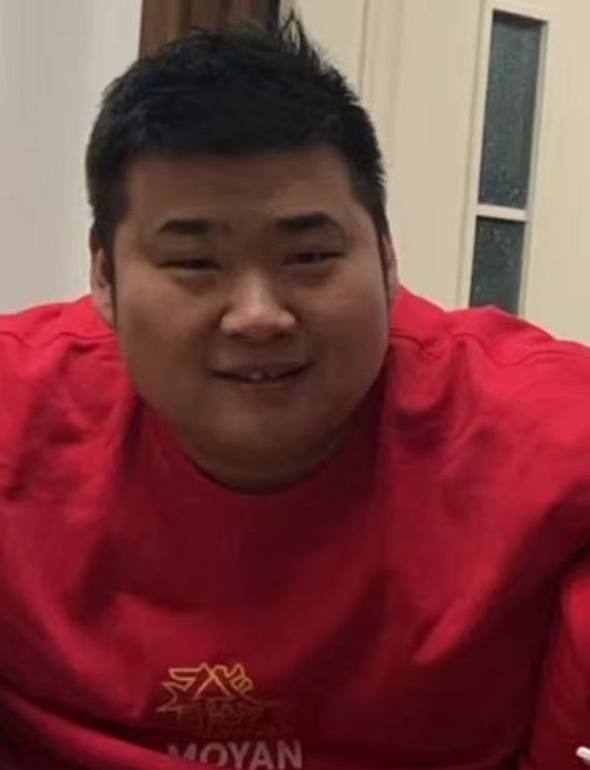 🎥寻人启事:#周海强 年龄35岁 东北人于本月19-20号在泰国失联 家人在国内已经报警立案 泰国大使馆也留有案了 不知道是被哪些蛇头绑走了还是啥 如果进了园区 国内家人可以给...