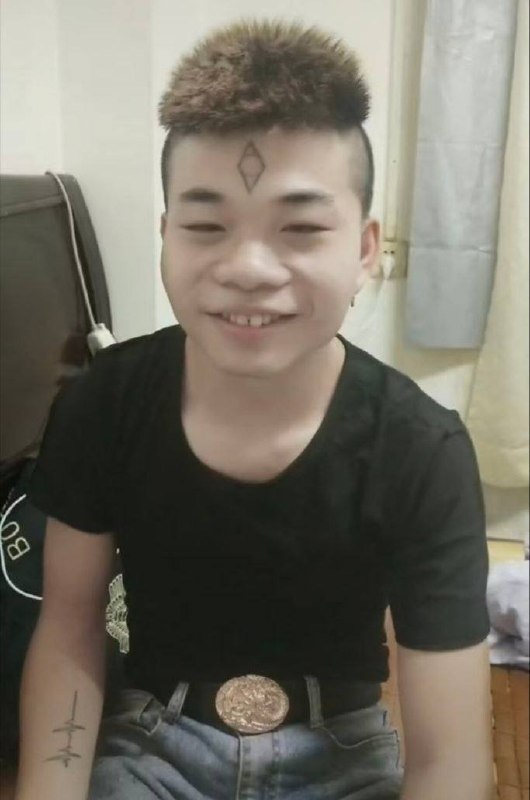 🎥曝光:#叶长松 广西南宁人儿子你都三年了 你为什么不联系我 求求园区老板高抬贵手见到我儿子让他跟妈妈联系一下 儿子是妈妈的心头肉 在这三年的时间 我坚熬着 每天吃不下睡不着 每...