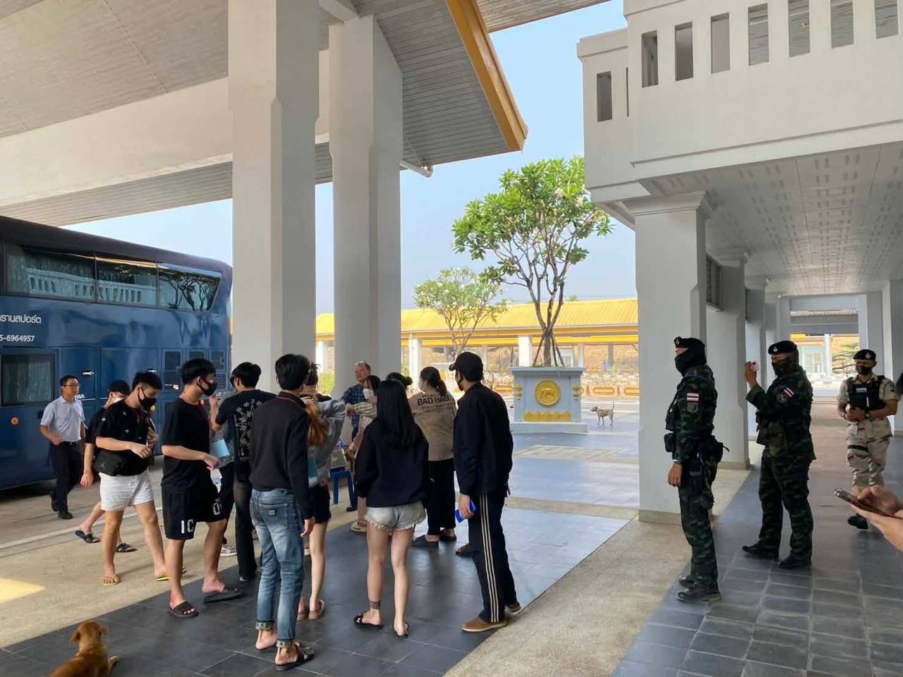 缅甸向泰国移交65名跨国诈骗团伙成员