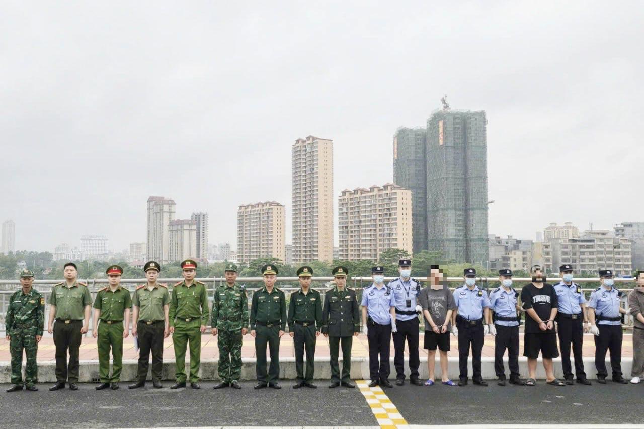 非法入境越南并企图偷渡回国:6名中国籍人员被广宁省警方驱逐出境