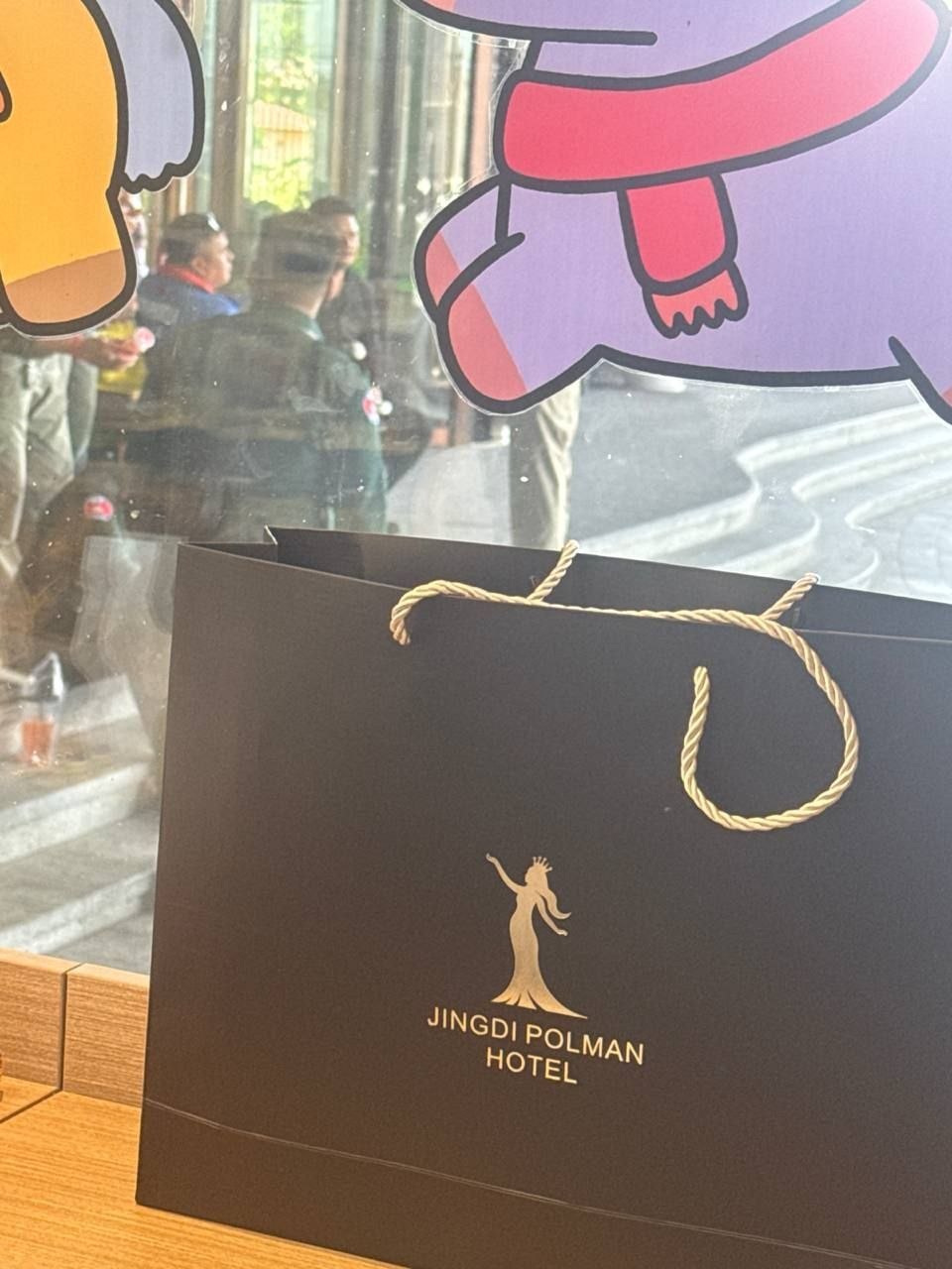 突发:刚刚 柬埔寨 金边经地博尔曼酒店被突袭,抓了很多没护照和居家办公打野的狗推。