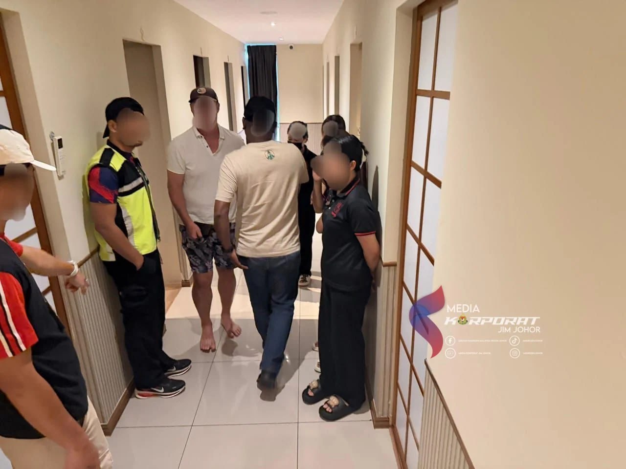 马来西亚资讯:新山突查两家按摩中心 逾20名外籍人员涉非法从业被扣