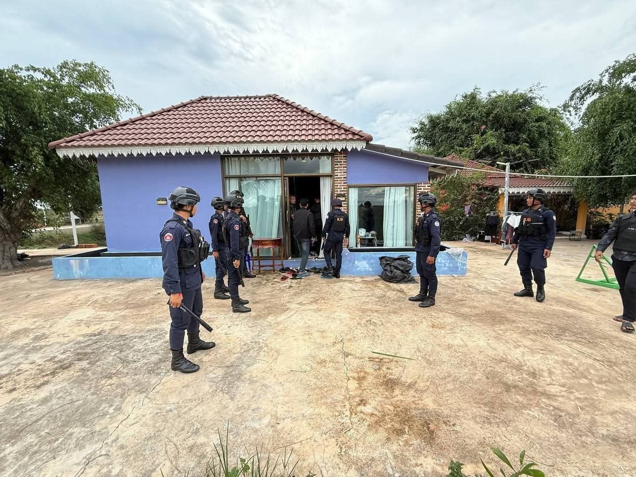 柬埔寨 巴域清网再添战果 19人被抓,手机堆积如山,还有dupin