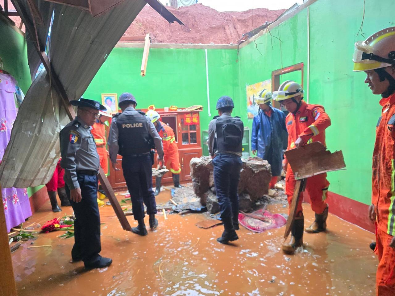 缅甸 当阳山体滑坡当场被石头砸中身亡。