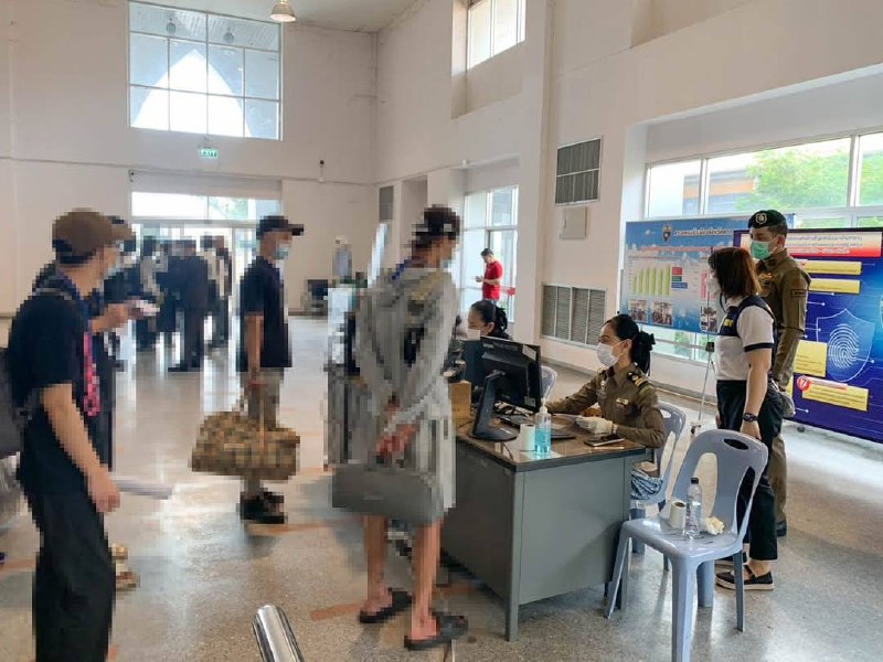 泰缅二号友谊大桥 接收缅甸遣返外籍人员