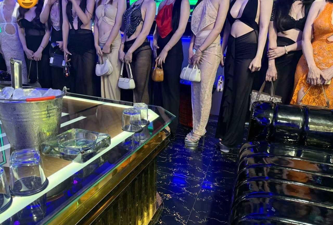 狗推的心声: 你以为我们男人去 KTV,是因为贪图享乐?是因为沉迷酒色?