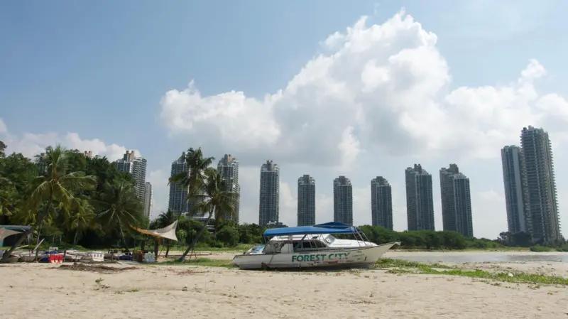 🇲🇾 马来西亚“森林城市”成电诈新窝点 警方突袭逮捕335人