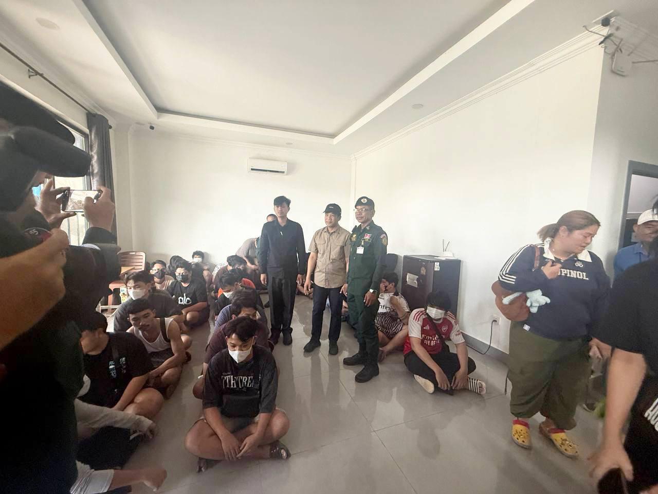 昨天,波贝有9名泰国人被扣押