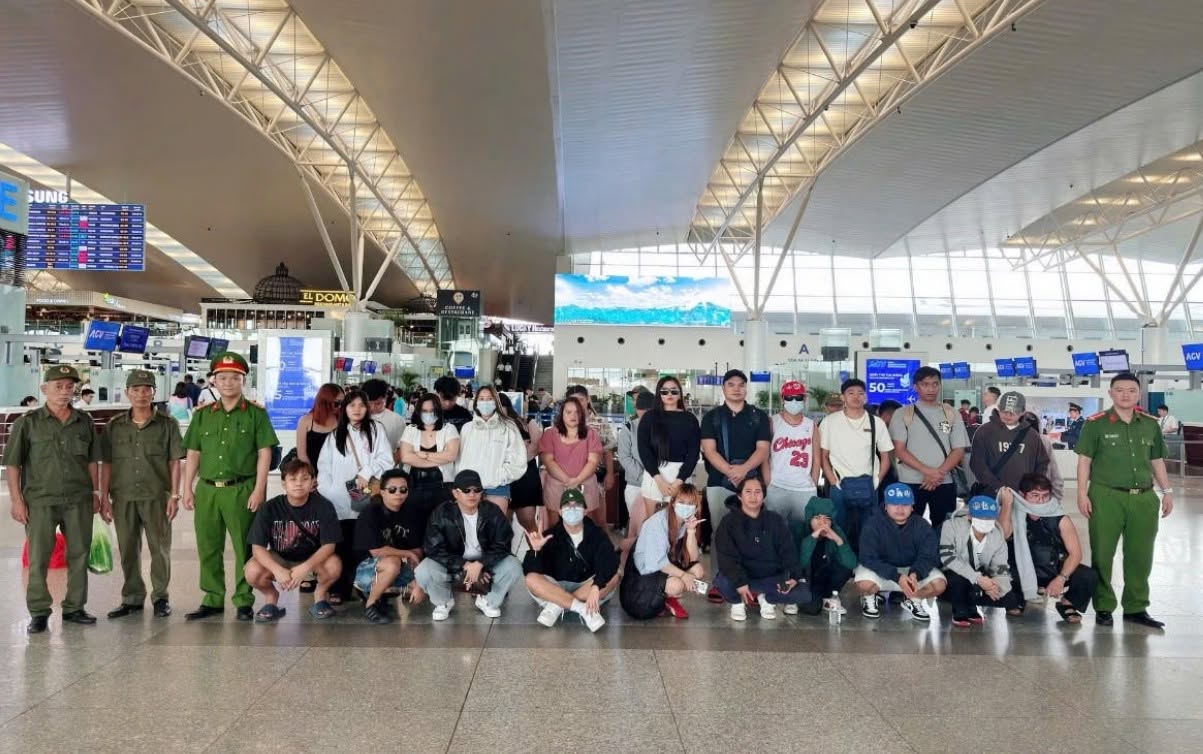 越南新闻 🇻🇳 越南解救34名外籍人士:误信“轻松工作、高薪招聘”骗局,最终沦为受害者