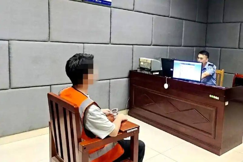 🇨🇳湖南一男子伪装高富帅跟“亲表姐”网恋,警方:已被刑拘!