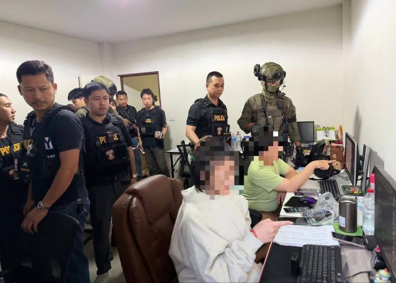 泰国新闻:春武里府警方,破获大型华人灰产网赌窝点 缴获逾1亿泰铢