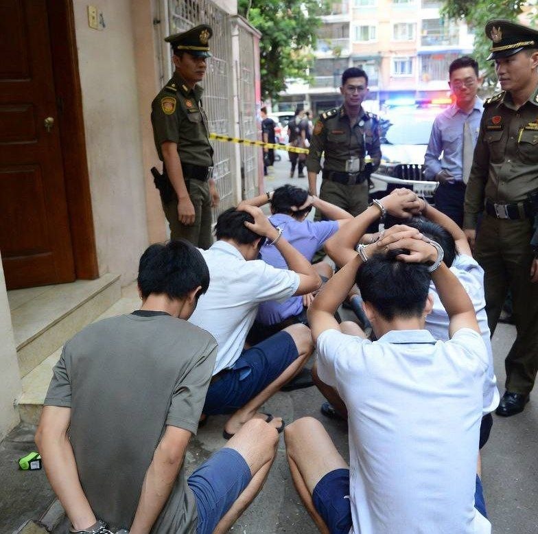 群友反馈:越南胡志明的侨民区附近公寓现在有很多在扫窝点哦,附近打野的小心点吧。已经有几个被抓了。