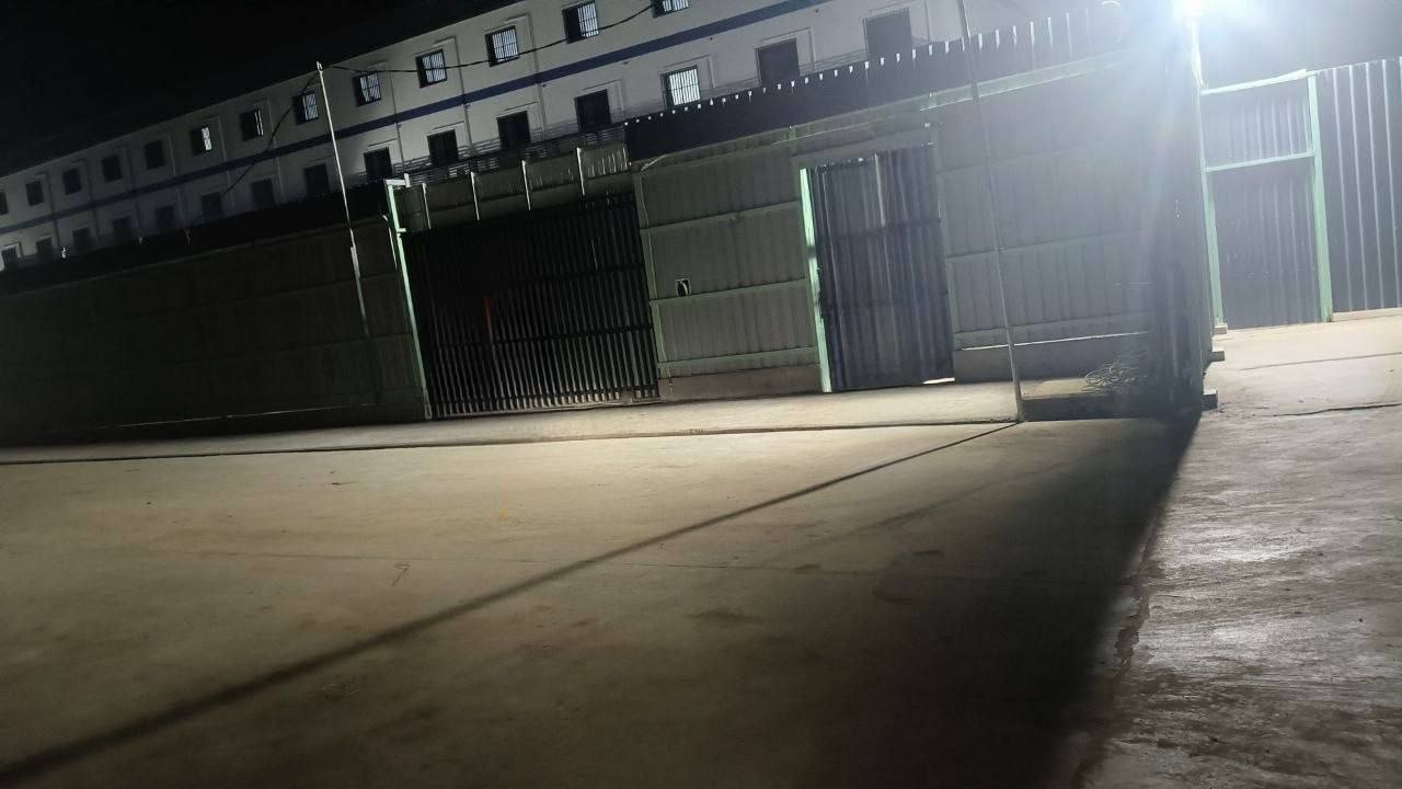 群友爆料:波贝一隐秘园区,里面都是国盘的多数都是军包2.0,图上所属是c栋,123楼都是宿舍,四楼分别是401-402-403-404-405-406-407