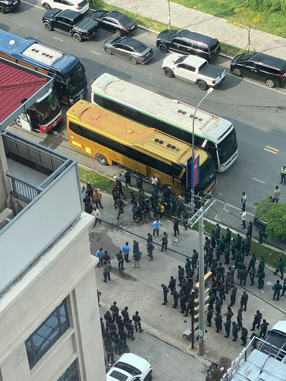 群友投稿:西港金玉满堂大集结,应该是来了大领导视察。