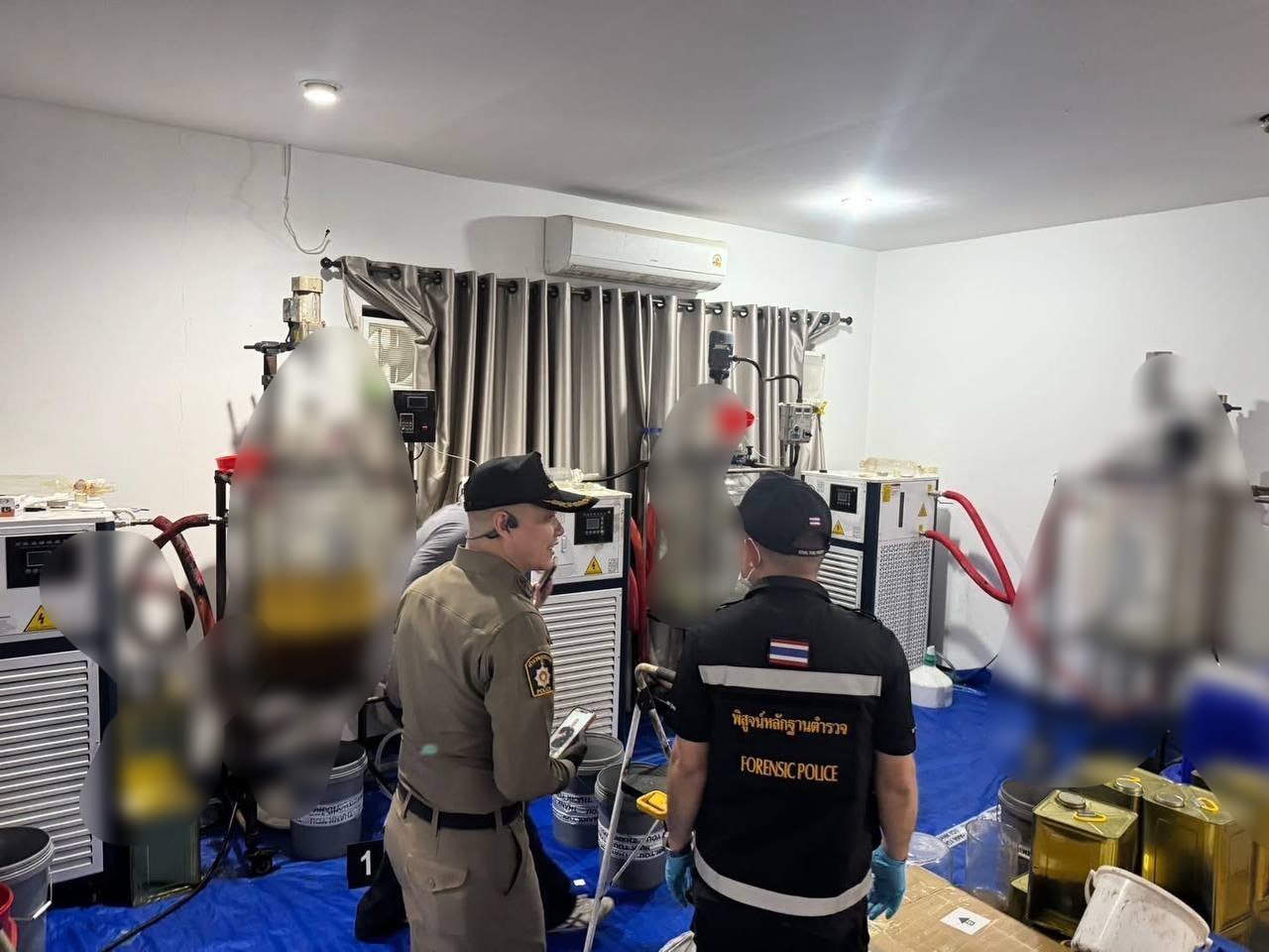 泰国资讯:警方捣毁“上头电子烟”窝点:三名中国公民被捕,疑涉跨国DU品网络