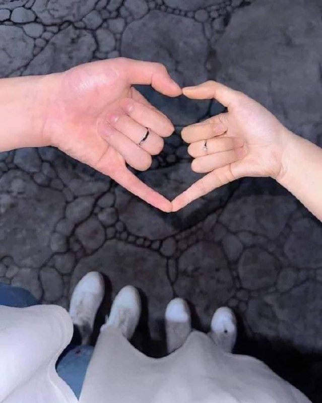 深情越南妹投稿:我想问一下这个群里的所有人: