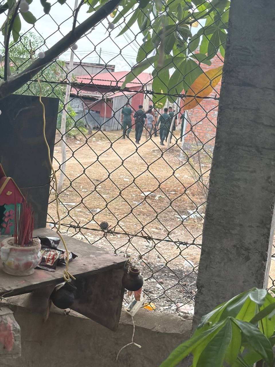 群友爆料:木牌开始行动了,刚刚食品市场警察已经抓了10几个人了