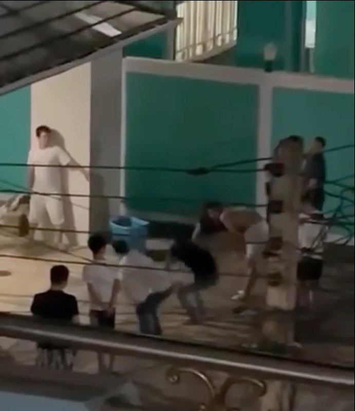 缅甸“诈骗奴工”黑幕曝光:被骗进电诈园区后,又被转卖到稀土矿当苦工