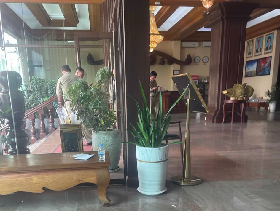 群友爆料:金边迪威酒店 突袭检查护照 没有护照的小心点