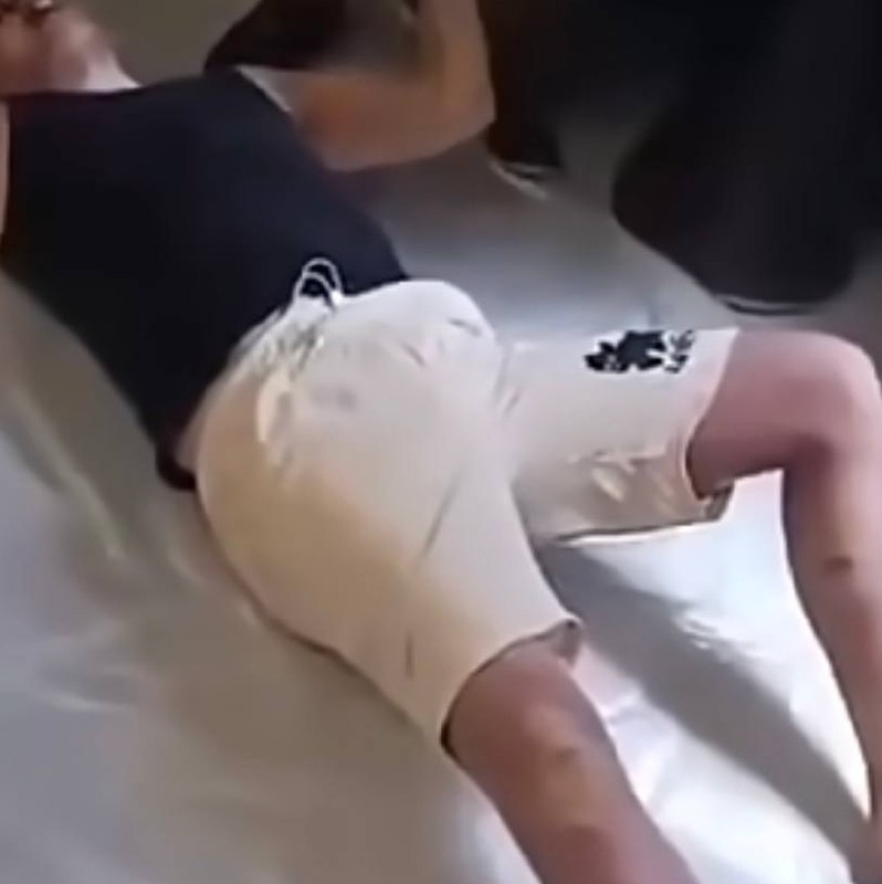 群友投稿:今天上午,一名中国人在老挝的南塔在酒店房间内被一枪爆头了,太恐怖了。