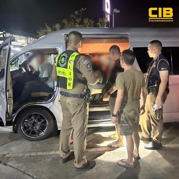 泰国资讯:警方拦截运送诈骗园区“猪仔”车辆 抓获8名外籍嫌疑人并解救9名外国人