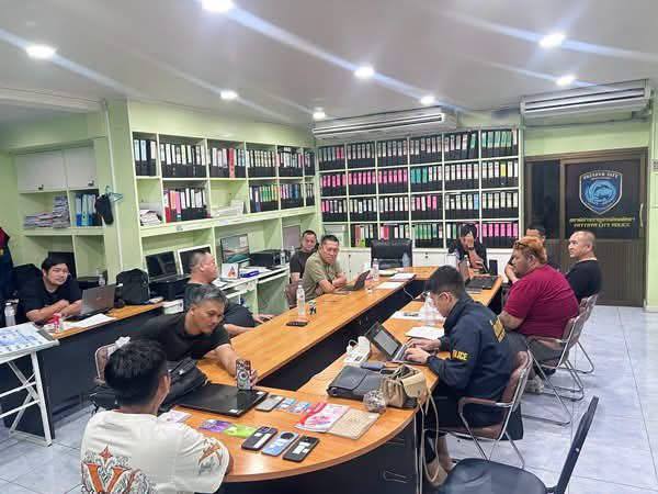 泰国资讯: 曾在柬埔寨从事电诈,回泰国后继续行骗!芭堤雅3名嫌疑人被捕