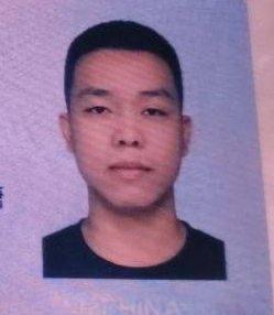 网友曝光 这男的在 老街 外号叫 陈立农, 真名叫 巢桂新 还有好几个名字,之前也在过大其力