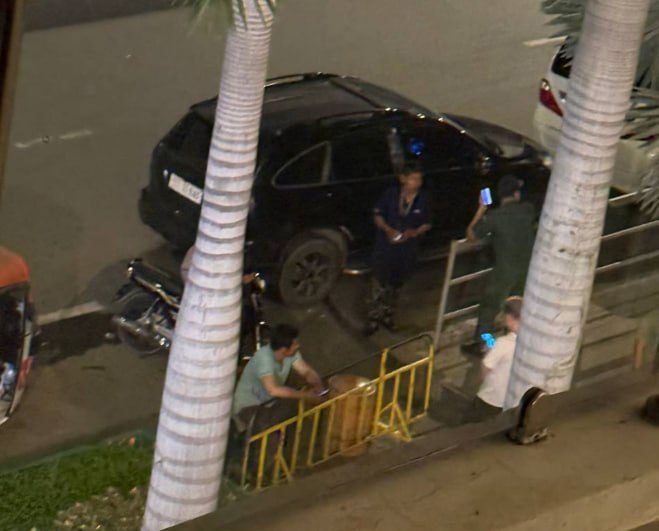 金边星汇现状:目前楼下全是警察,已经进去了不少警察,今晚行动不小啊,在那边的注意了。
