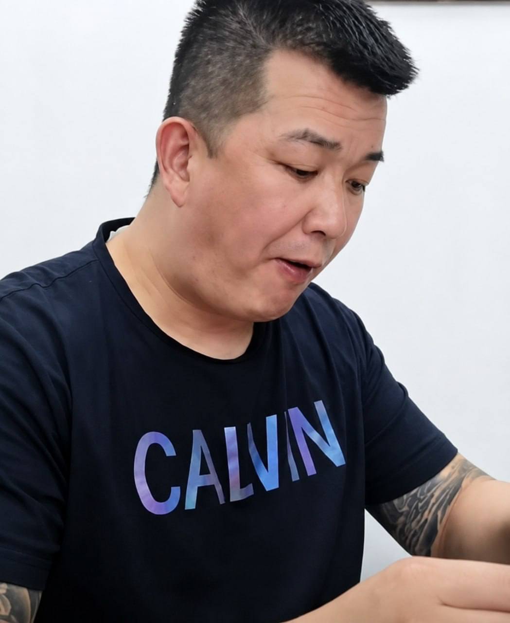 郑勇杰 借钱不还玩消失