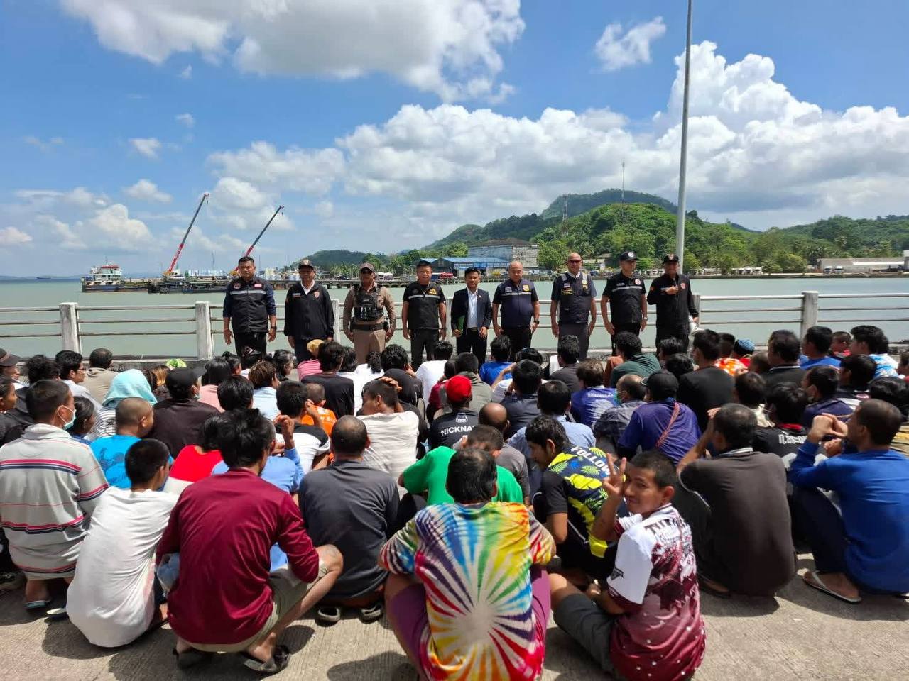 泰国向缅甸遣返104名公民 含84名男性