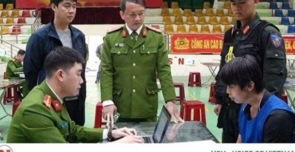 越南警方破获特大跨境电诈案 抓获63人