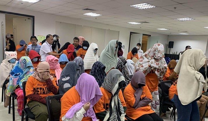 菲律宾资讯:国调局突袭网络诈骗窝点 48人被捕涉“杀猪盘”等多类骗局