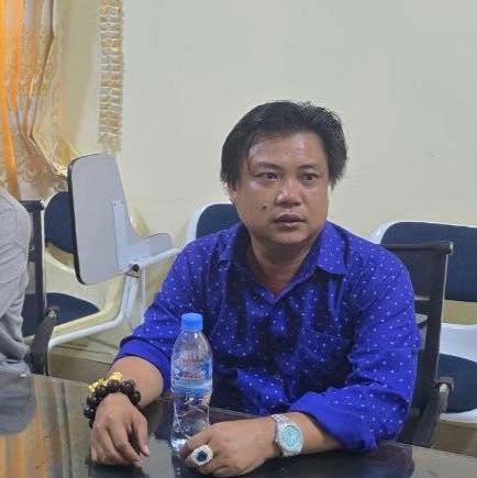 柬埔寨新闻 金边警方拘捕一名组织抗议并封堵国家银行道路的男子