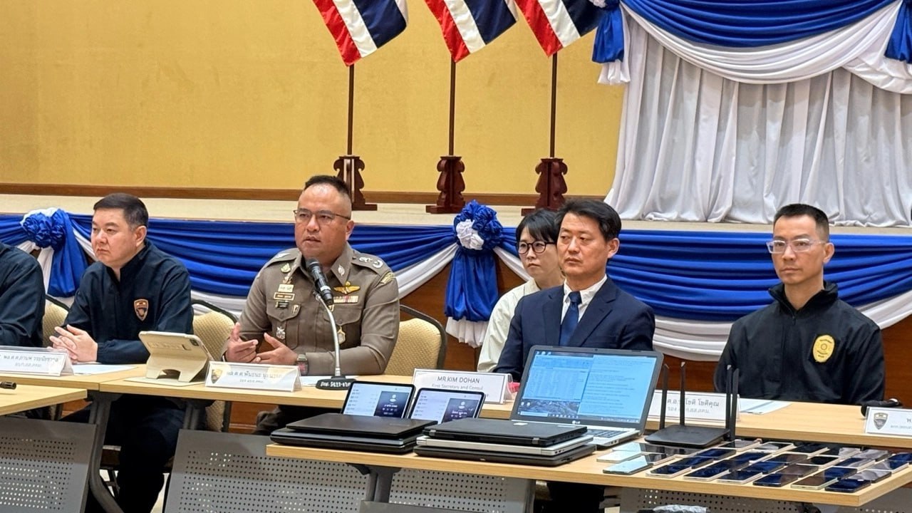 泰国新闻 泰国移民警察捣毁芭堤雅韩国电诈窝点 9人被捕含通缉犯并将遣返