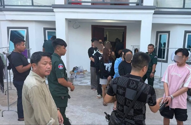 柬埔寨新闻 西港别墅暗藏诈骗窝点 柬警方突袭拘捕83名外籍人员