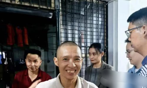 网友分享 祖国在我们身后 在菲华人的天,终于亮了一点