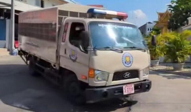 柬埔寨新闻 在柬埔寨非法组建武装力量?中缅柬21名被告受审!