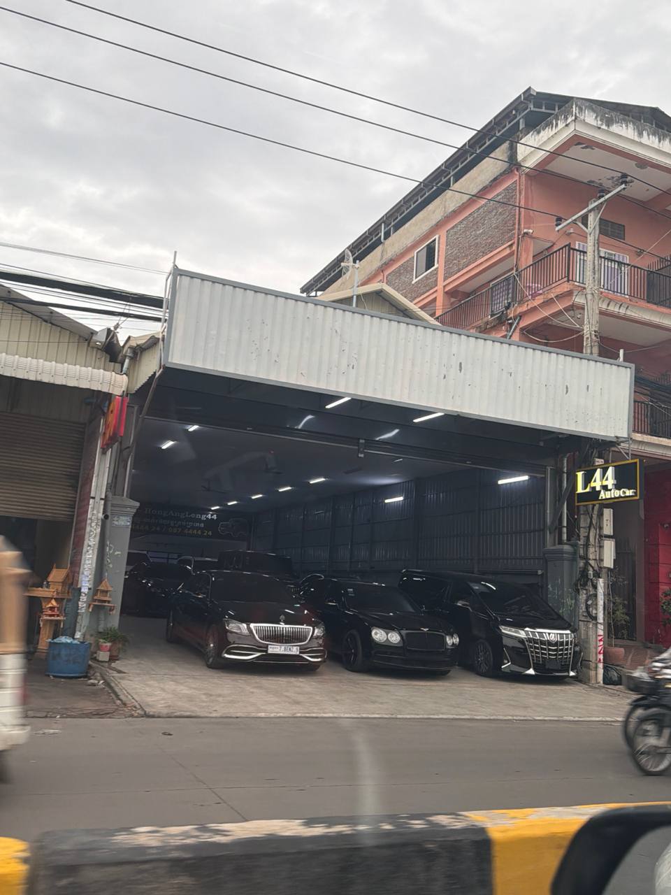 柬埔寨 金边 L44车行 拖欠售车款31,000美元 车辆已过户仍未收到钱款