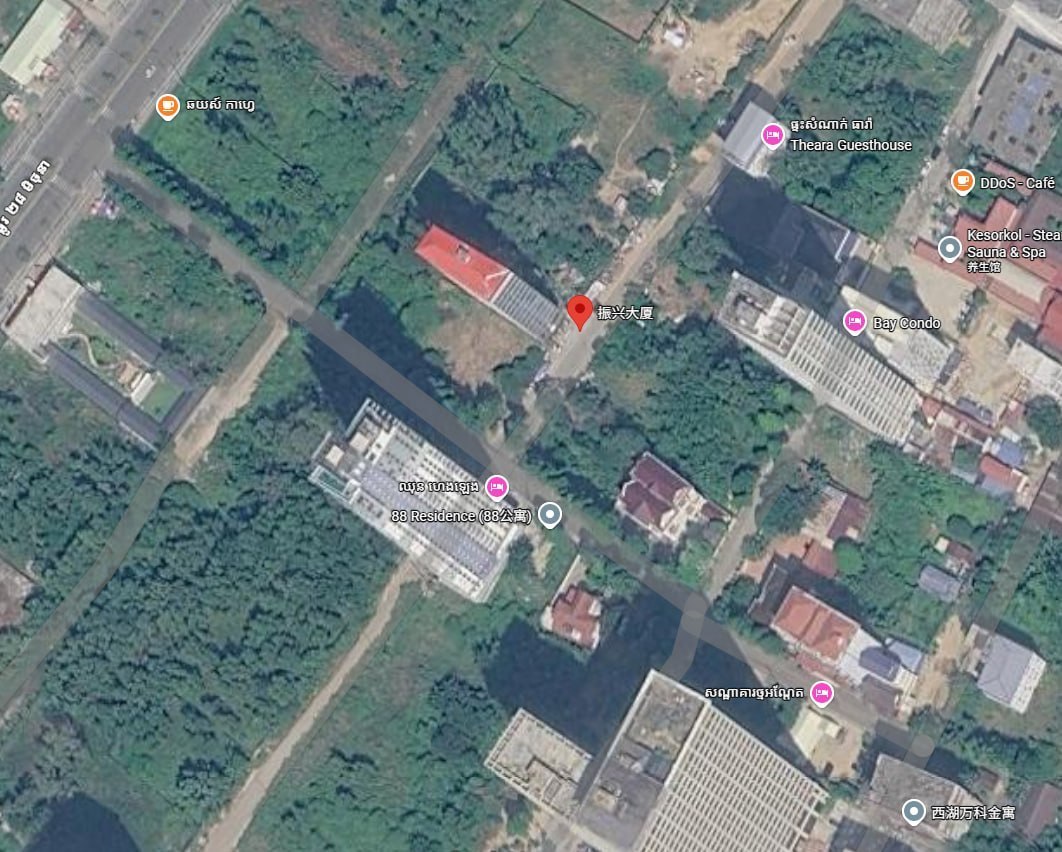 网友投稿:西港南海后面振兴大厦又被围起来了,上次已经围过一次了,在附近的注意了。