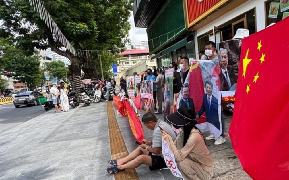 汇旺:储户中国使馆前维权,高喊口号欲连抗三天!