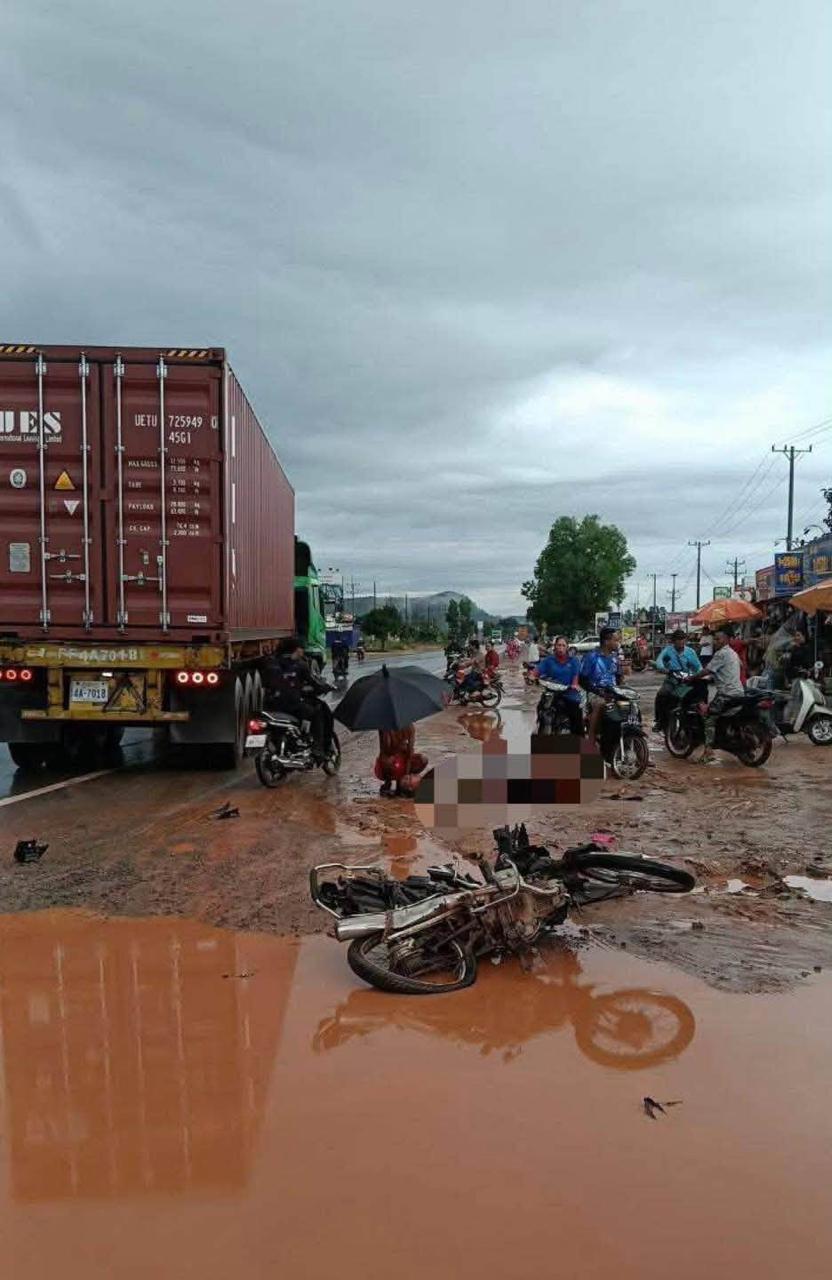 西港4号公路车祸:一死一重伤