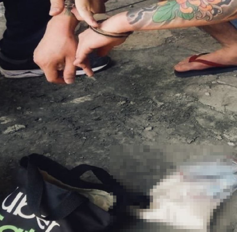 网友投稿:扯上了一条真会挂壁的船