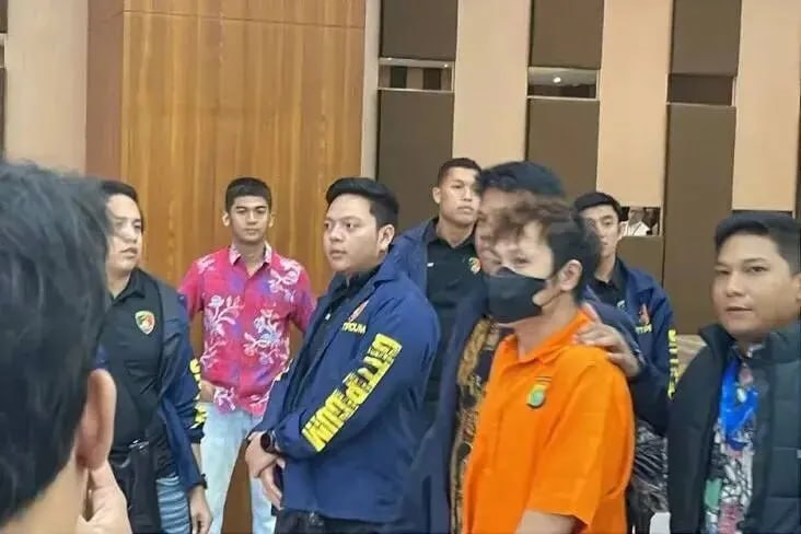 涉柬埔寨大型园区诈骗案,被列为头号通缉犯郑荣锦在印尼被捕