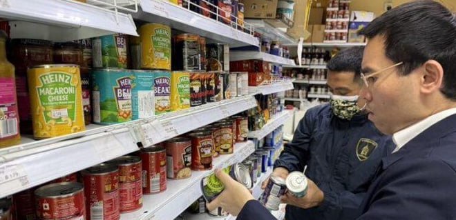 泰国呵叻海关捣毁走私食品仓库,查获1.5万件货物价值350万泰铢