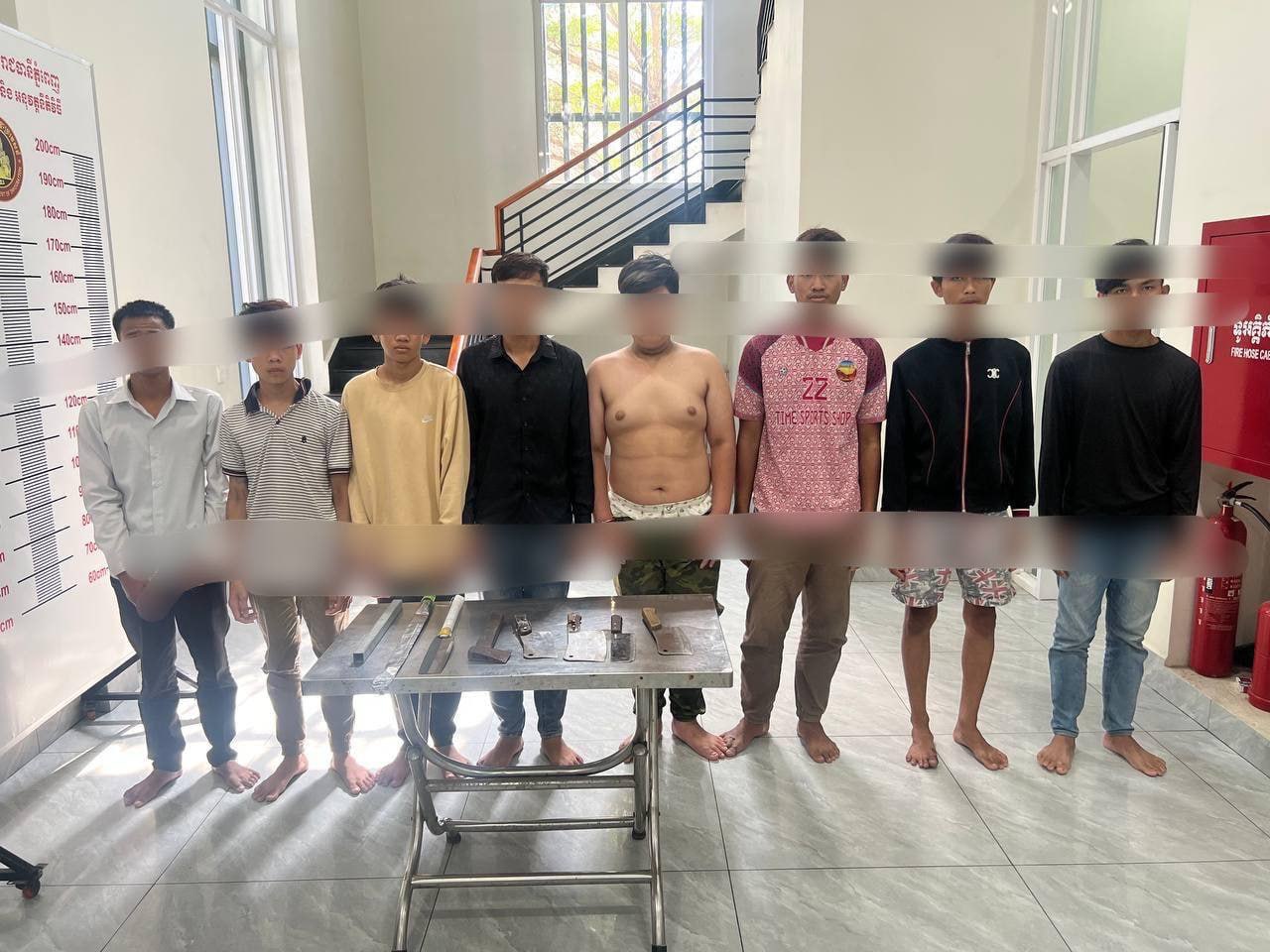 金边警方抓获8名涉案青年