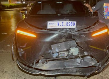 女子驾车逆向超车,撞死公共工程与运输部官员