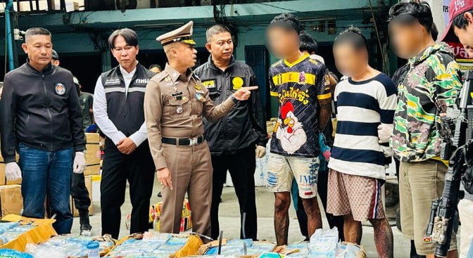 泰国曼谷警方缴获逾300公斤冰毒 追查5个月